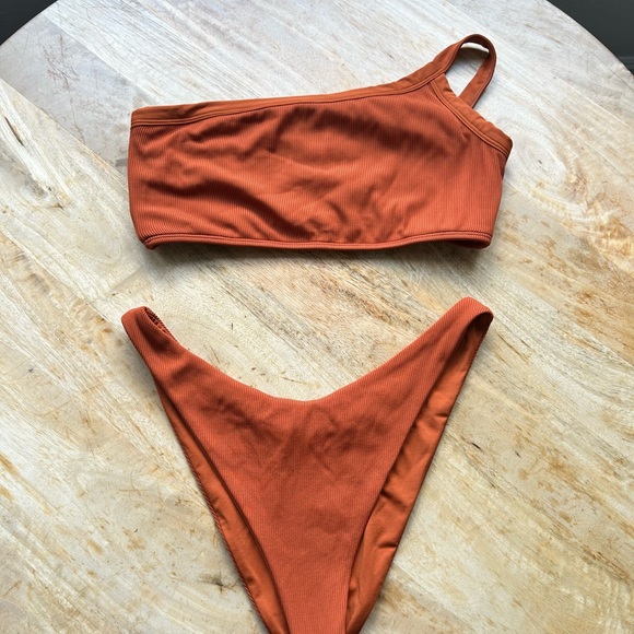 L’ Space Riding High Amber Orange One-Shoulder Bikini Set - Picture 2 of 4